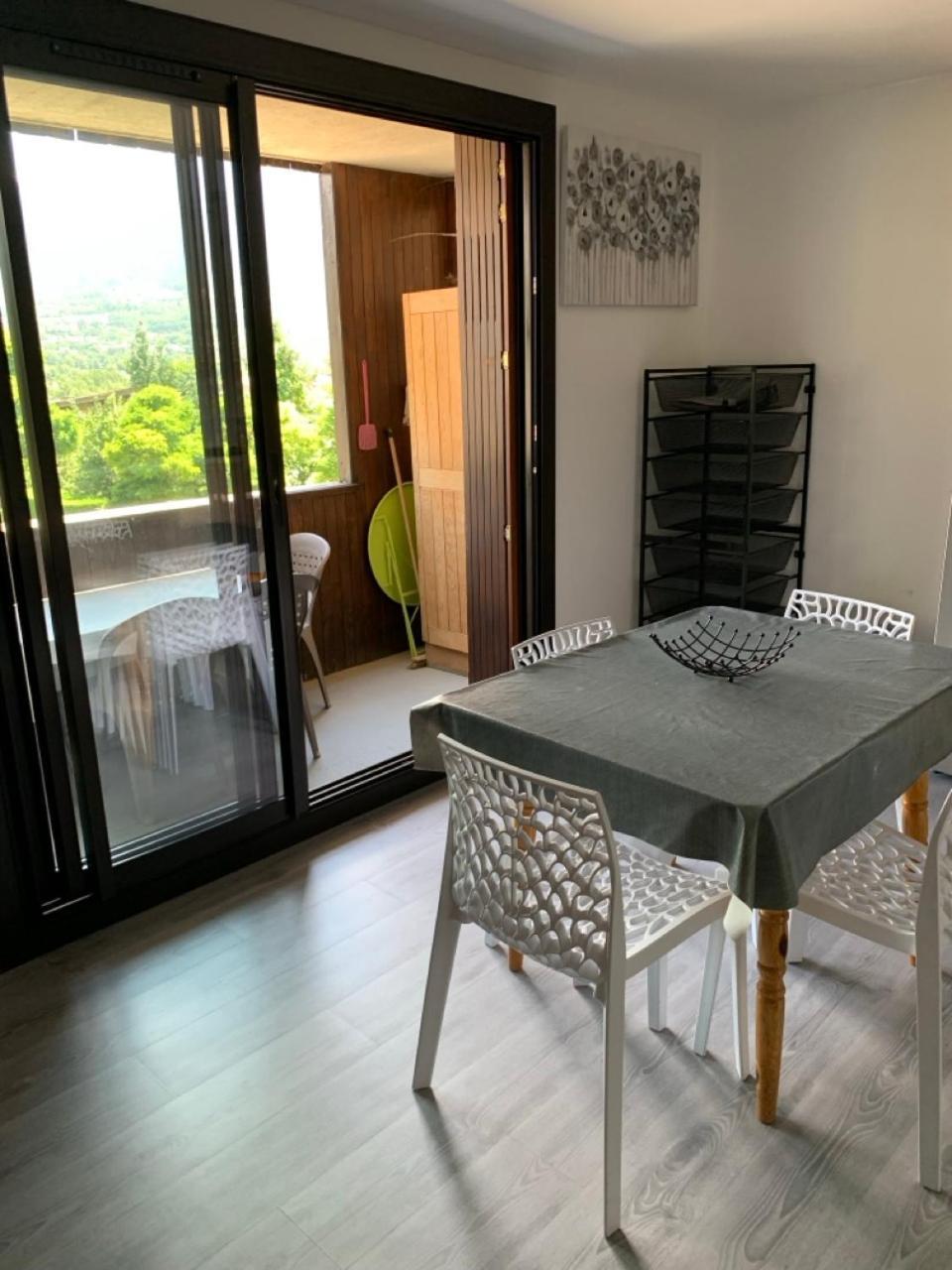 Agreable A Deux Pas Du Plan D'eau Apartment
