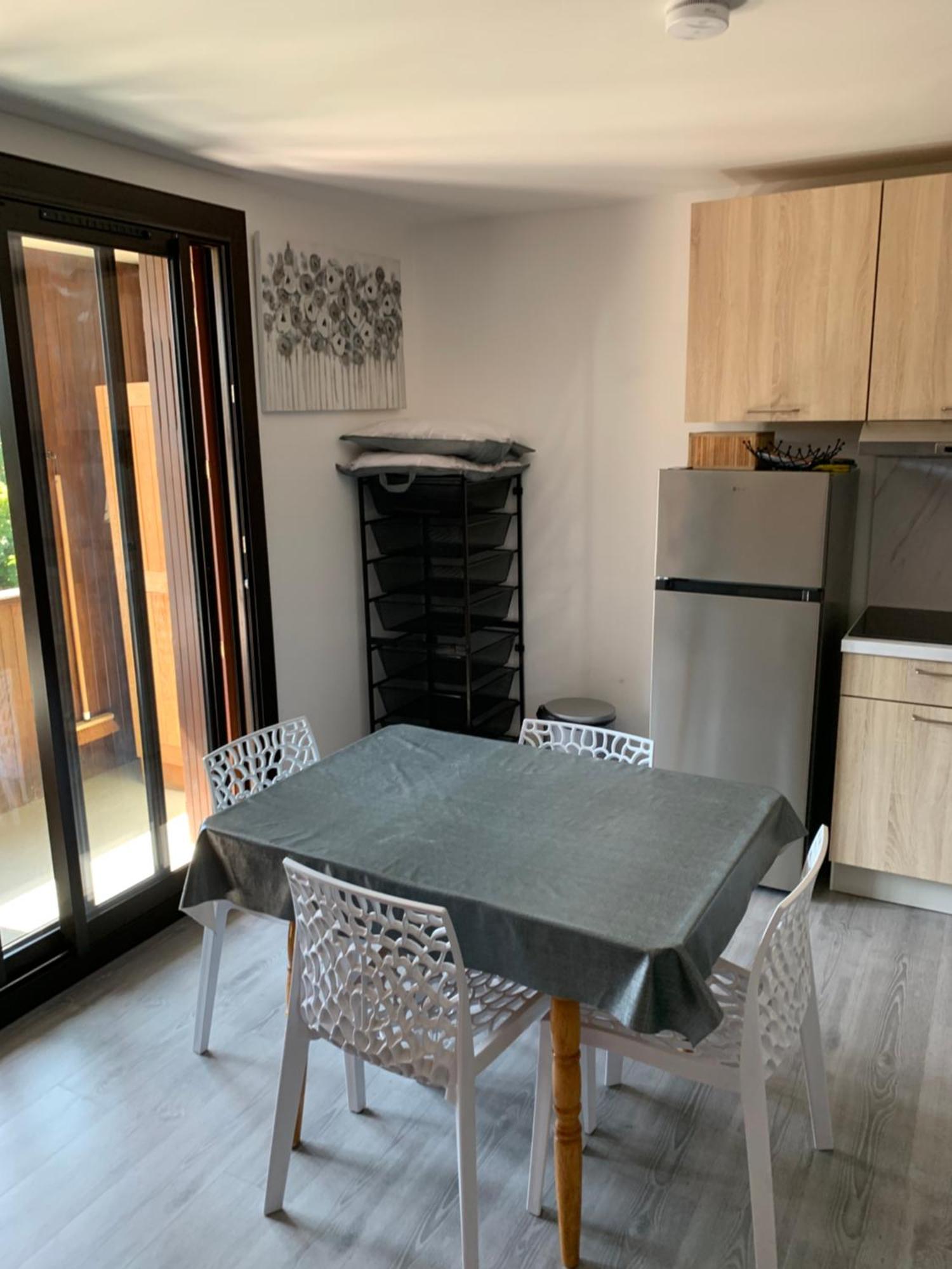 Agreable A Deux Pas Du Plan D'eau Apartment *